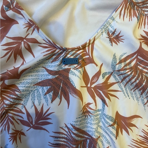 Roxy Mills One Piece Ruffle Strap White, Pink, Blue Leaf Print Swimsuit Size S - Picture 7 of 8